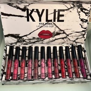KYLIE MATTE LIQUID LIPSTICK SET